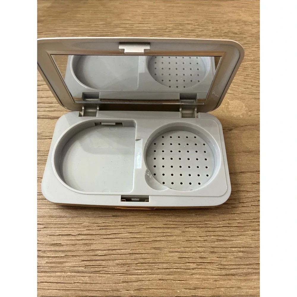 MARY KAY REFILLABLE Silver Timewise Foundation COMPACT WITH MIRROR 5